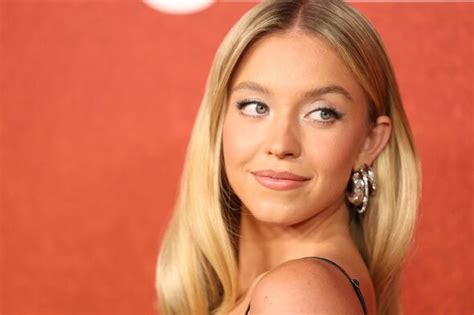 sydney sweeney scar|Sydney Sweeney recalls being told no boy would ever love her。